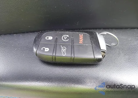 2019 Jeep Grand Cherokee Upland 4X4 from USA, damaged, VIN 1C4RJFAG6KC614037